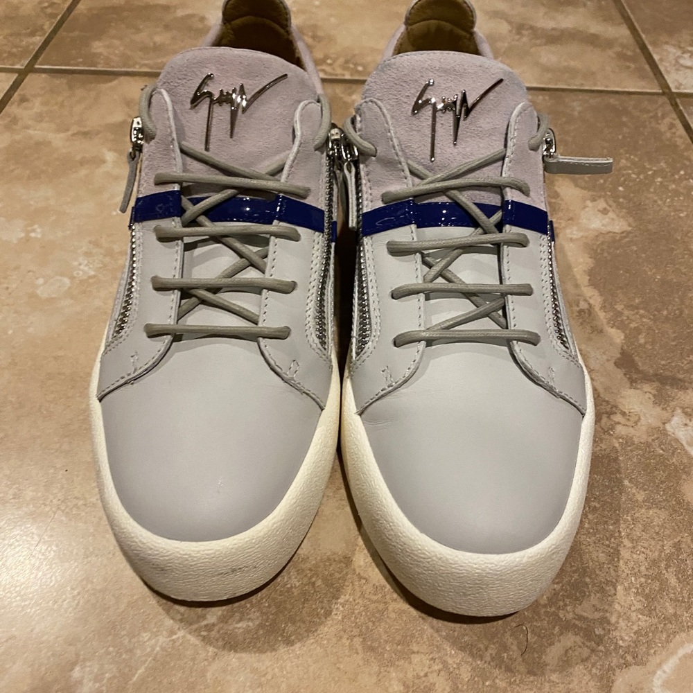 Men shoes